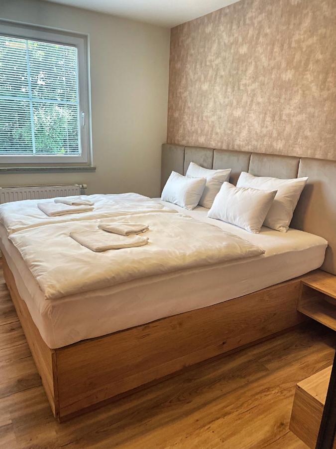 Vila Urbana Luxury Apartments Lesce  Exteriör bild