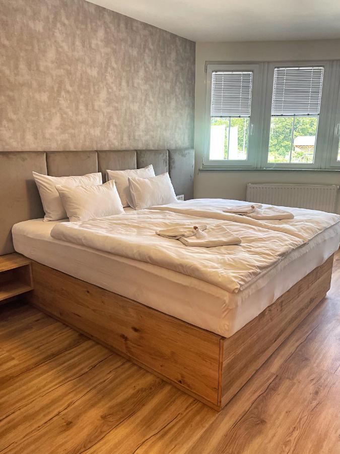 Vila Urbana Luxury Apartments Lesce  Exteriör bild