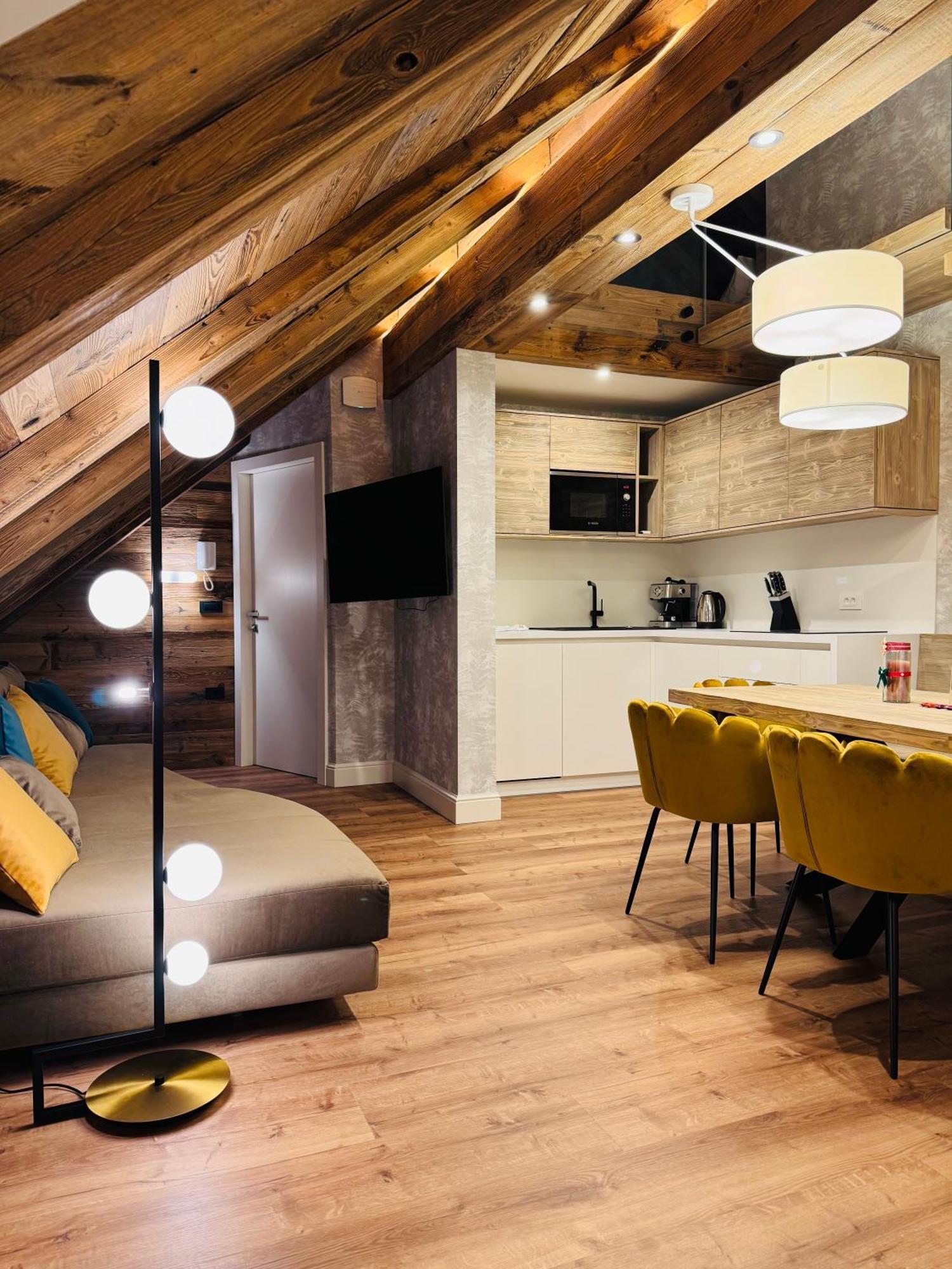 Vila Urbana Luxury Apartments Lesce  Exteriör bild